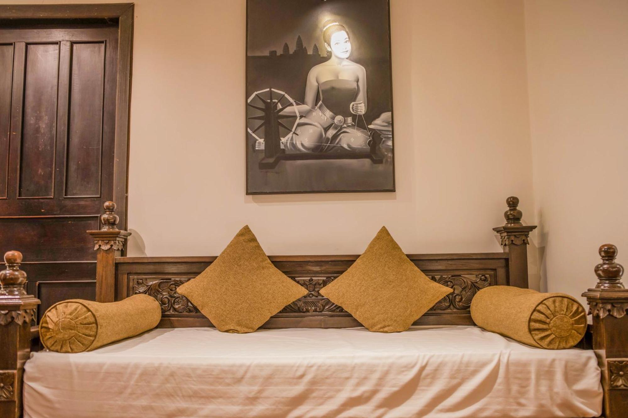 La Rose Suites Phnom Penh Exterior foto